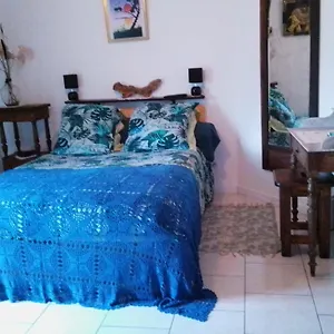 Le Chausse A Bres D'hotes 1 Appartement